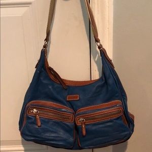 100% Authentic Dooney&Bourke shoulder bag.